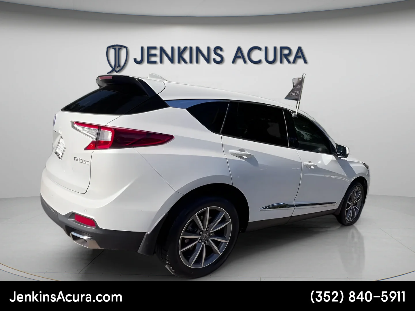 Used 2023 Platinum White Pearl Acura w/Technology Package image 5