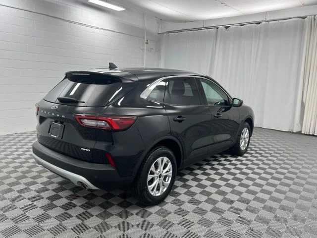 Used 2023 Black Ford Active image 6