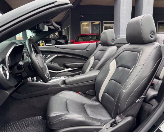 Used 2016 Black Chevrolet 2LT image 3