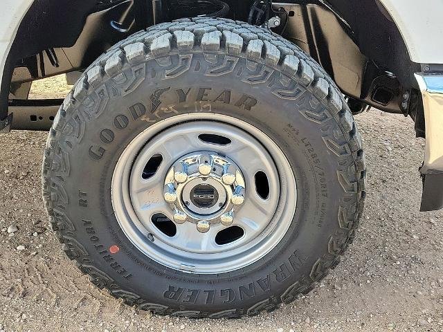 New 2026 Oxford White Ford F-350® XL image 14