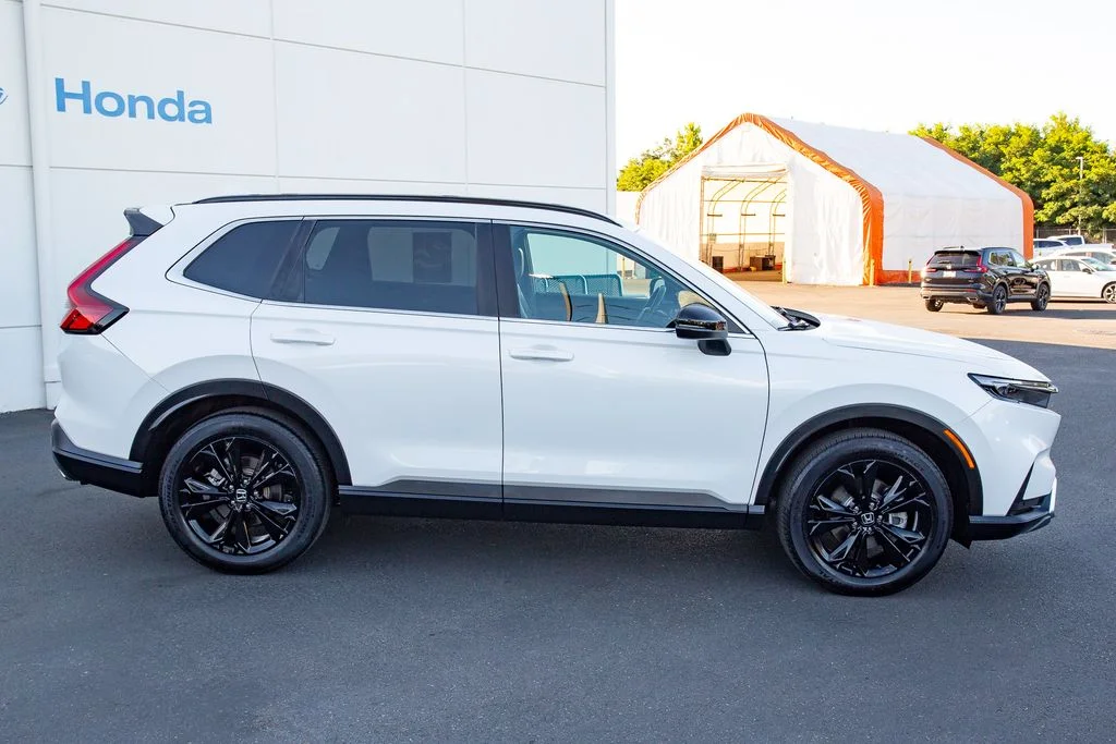 Certified Used 2024 Platinum White Pearl Honda AWD Sport Touring image 16