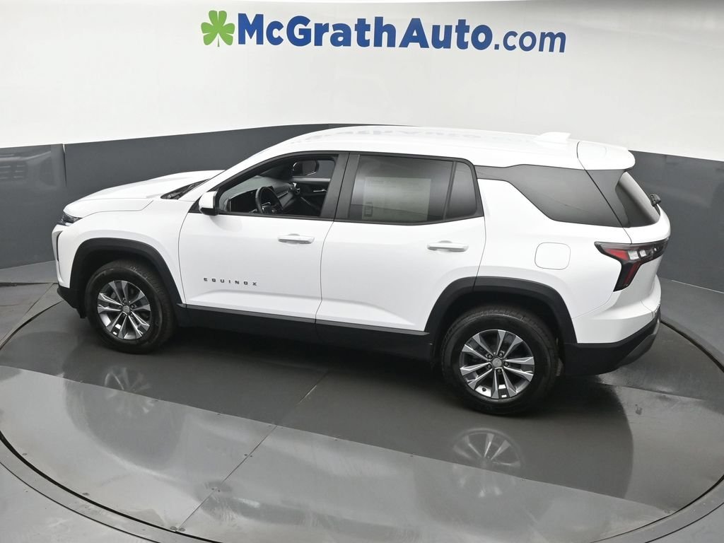Used 2025 White Chevrolet LT image 24