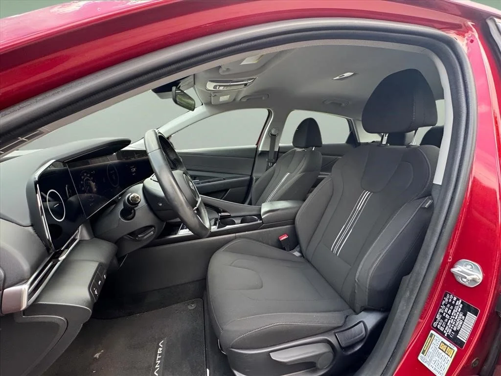 Used 2023 Ultimate Red Hyundai SEL image 16