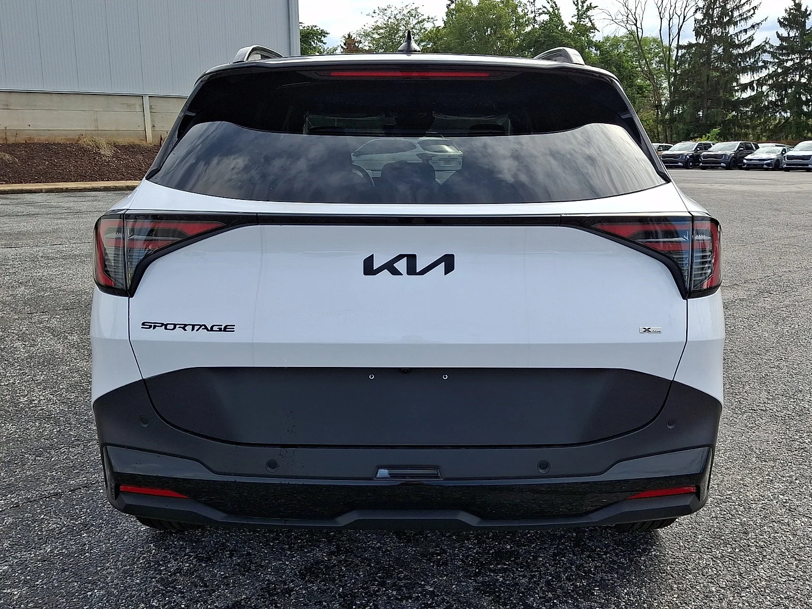 New 2027 White Kia X-Line image 7