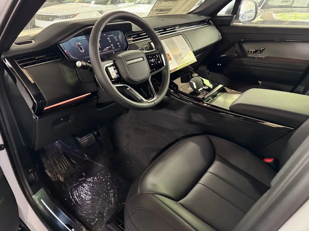 New 2026 Fuji White Land Rover SE image 7