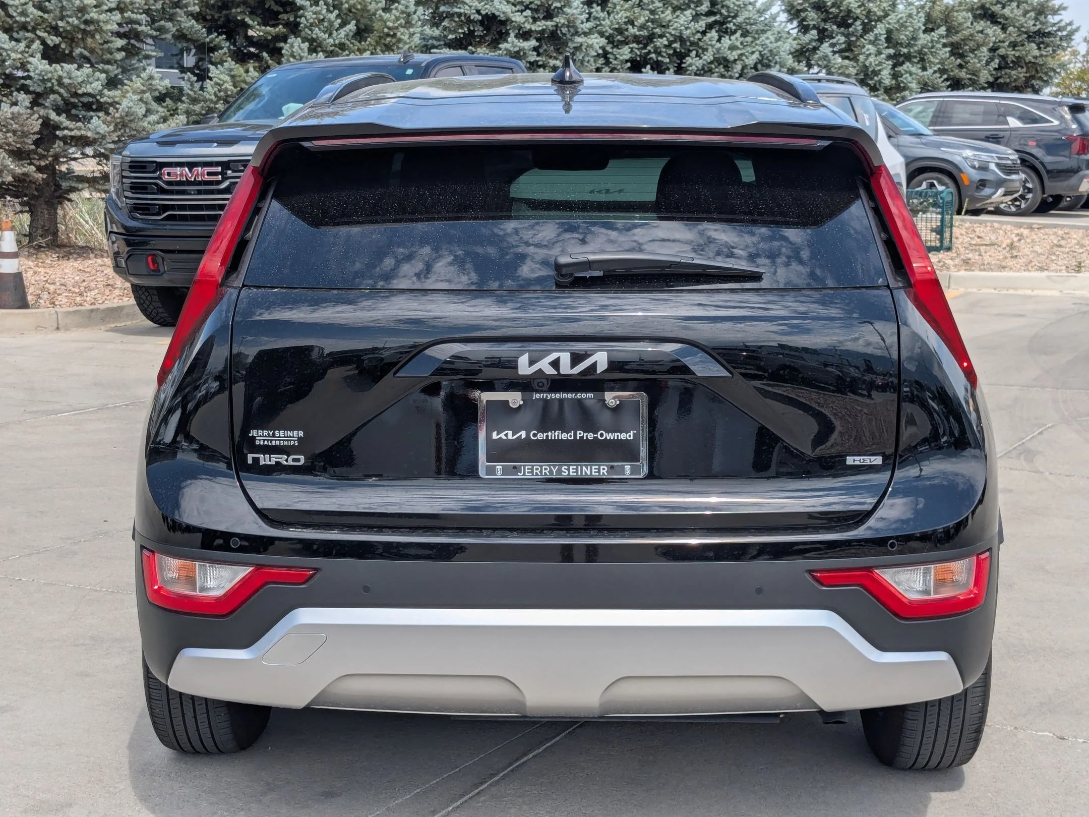 Used 2023 Aurora Black Pearl Kia EX image 4