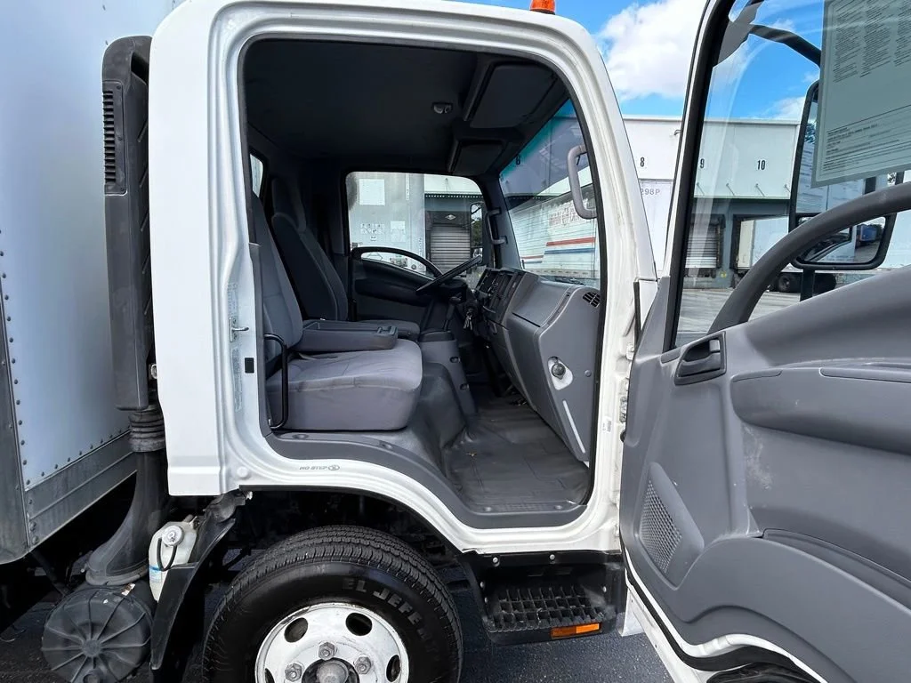 Used 2019 White OPEL NA image 22