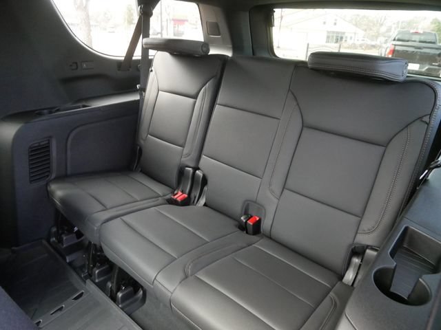 2026 Chevrolet Suburban High Country - Photo 12