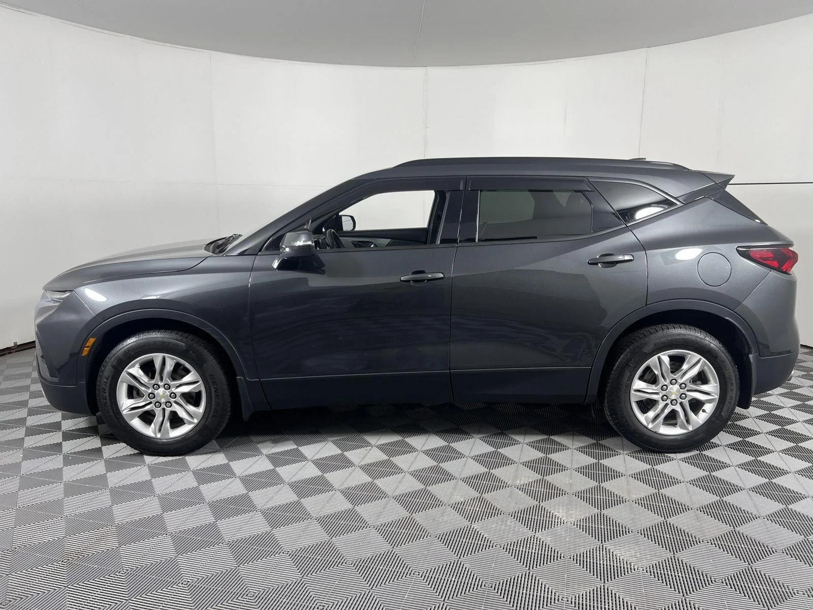 Used 2020 Nightfall Gray Metallic Chevrolet LT image 7