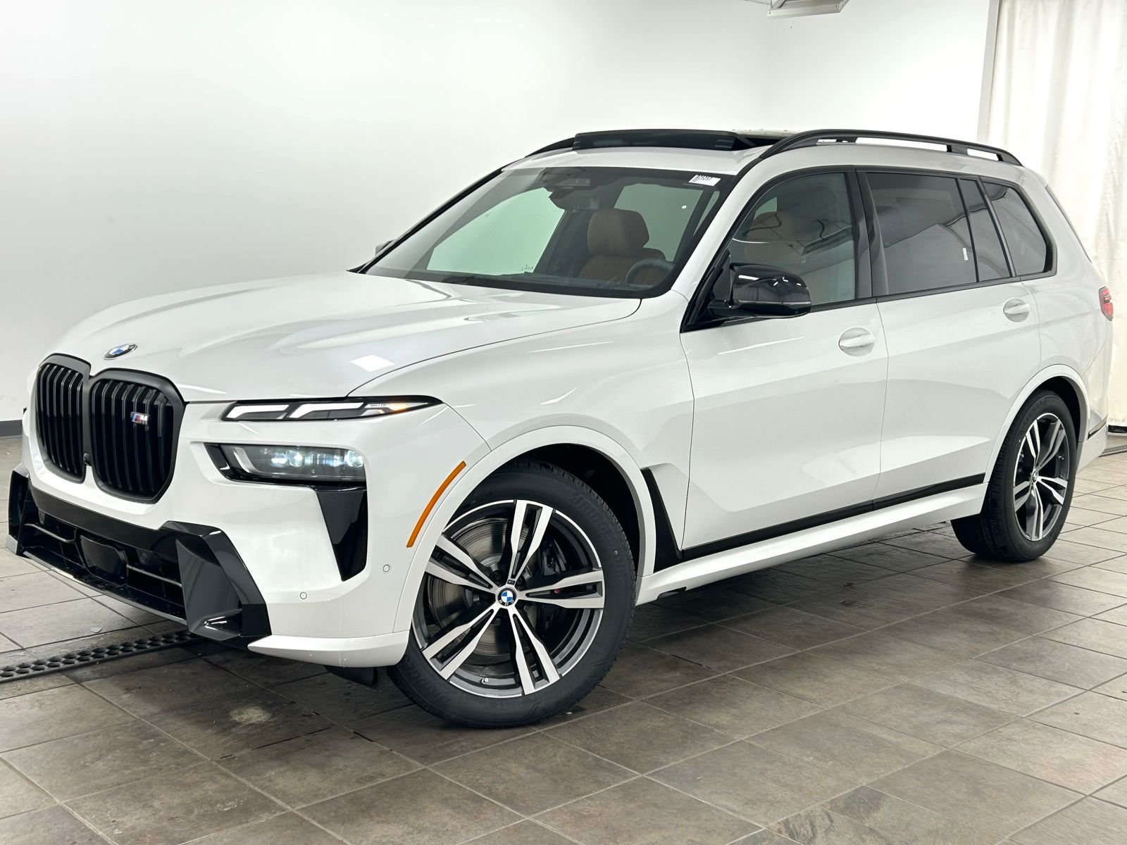 2026 BMW X7 M60i's photo