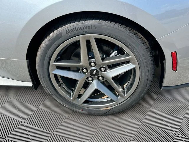 New 2025 Silver Metallic Ford EcoBoost image 18