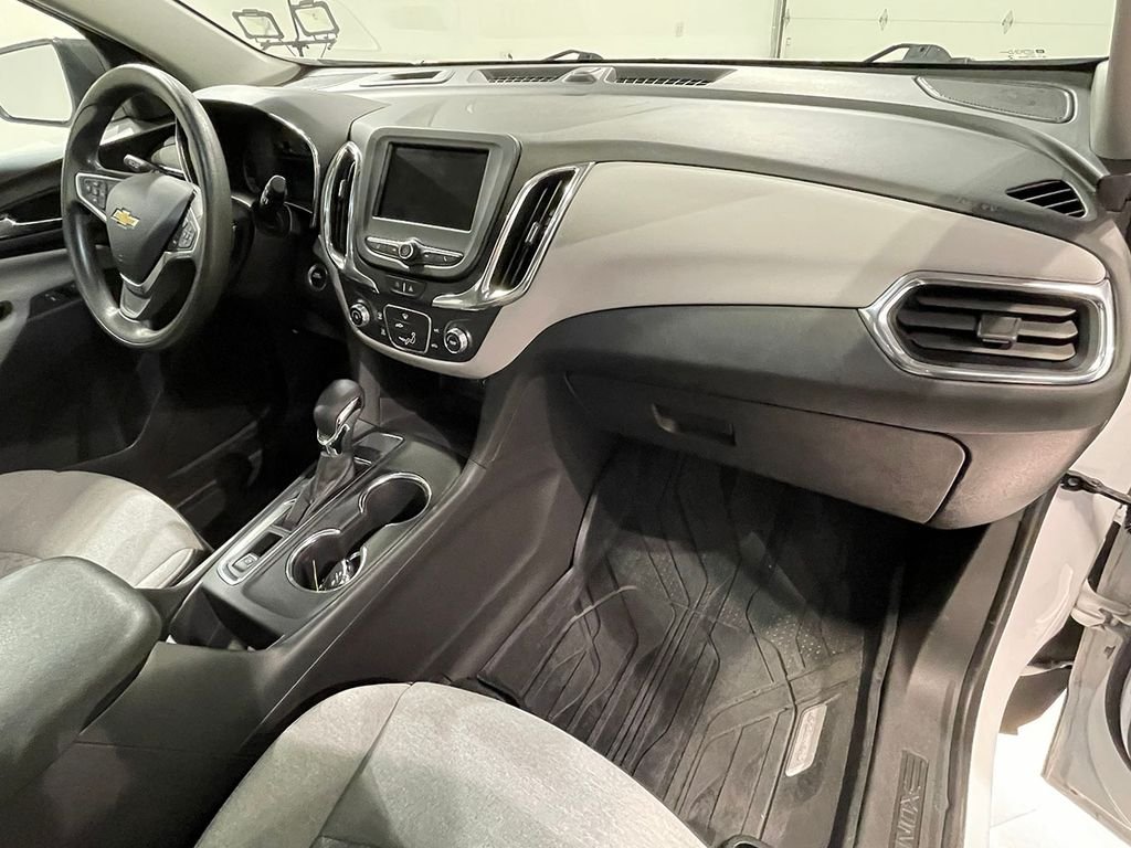 Used 2023 White Chevrolet LS image 27
