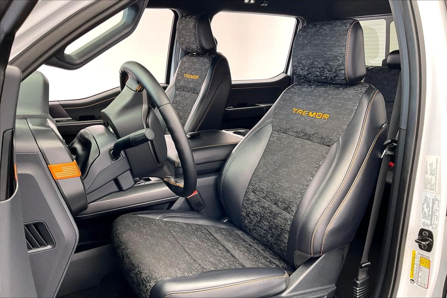 Used 2025 Oxford White Ford Tremor image 17