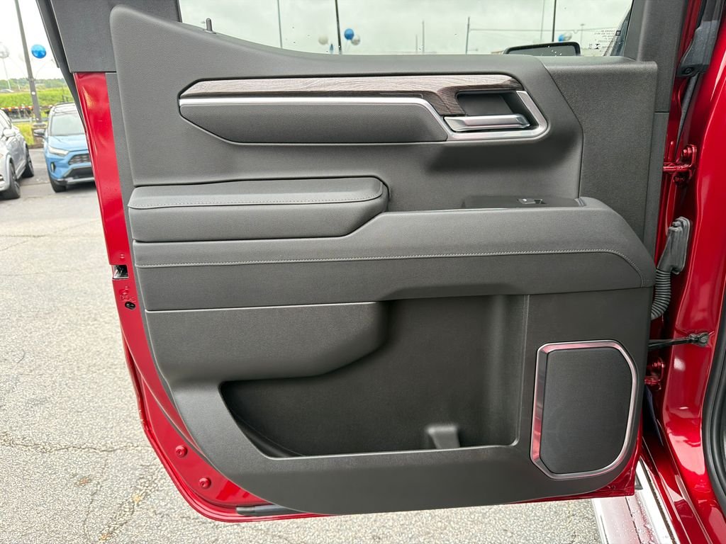 2025 Chevrolet Silverado 1500 LTZ - Photo 21