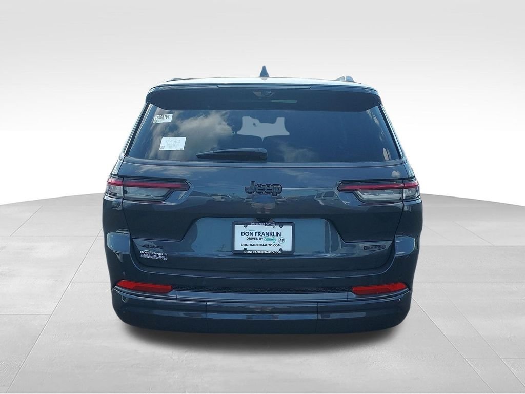 New 2026 Baltic Gray Metallic Clear-Coat Exterior Paint Jeep Summit image 5