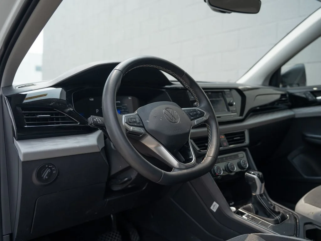 Used 2023 White Volkswagen 1.5T S image 4
