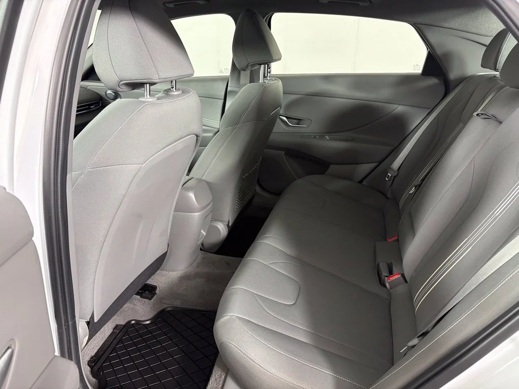 Used 2024 White Hyundai SEL image 36