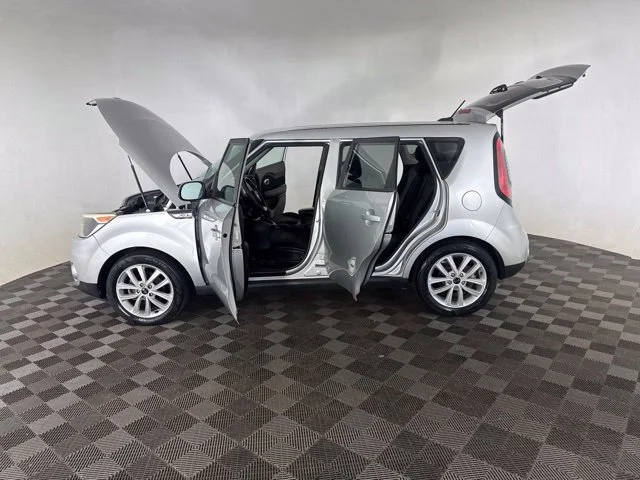 Used 2019 Silver Kia Plus image 12
