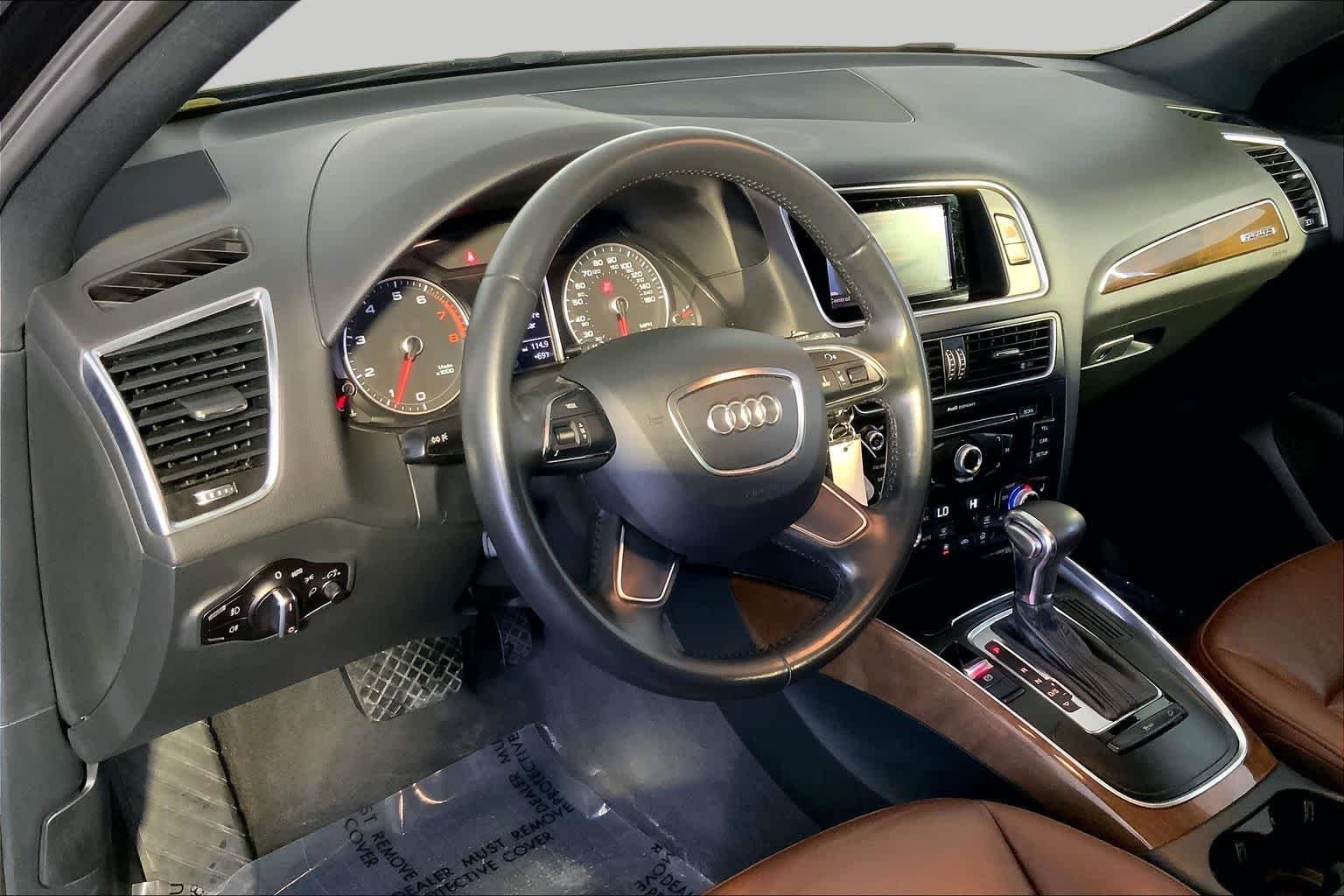 Used 2017 Brilliant Black Audi Premium image 18