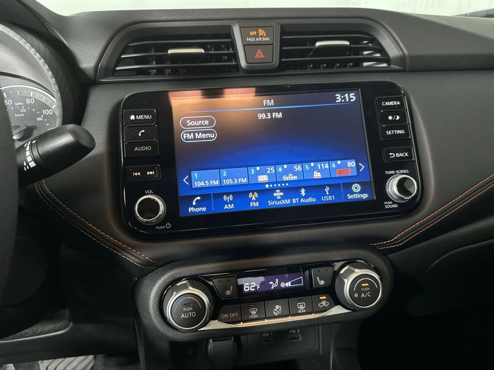 2025 Nissan Versa Sedan SR - Photo 21