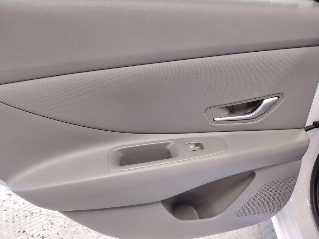 New 2026 White Hyundai SEL Sport image 19