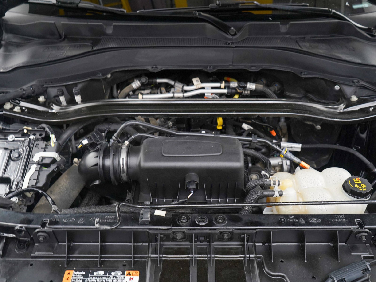 Used 2022  Ford Limited image 33