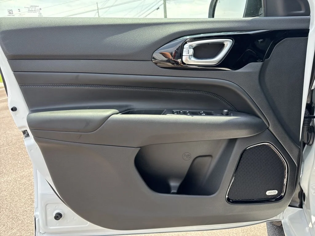 2025 Jeep Compass Limited - Photo 27