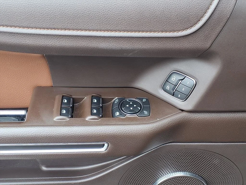 Used 2024 Black Metallic Ford King Ranch image 21