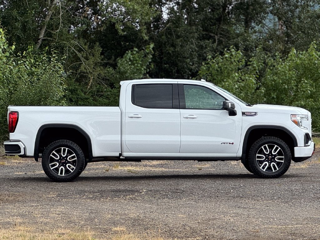 Used 2022 Summit White GMC AT4 image 8