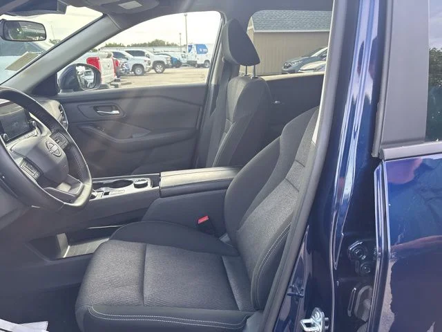 Used 2025 Blue Nissan SV image 9