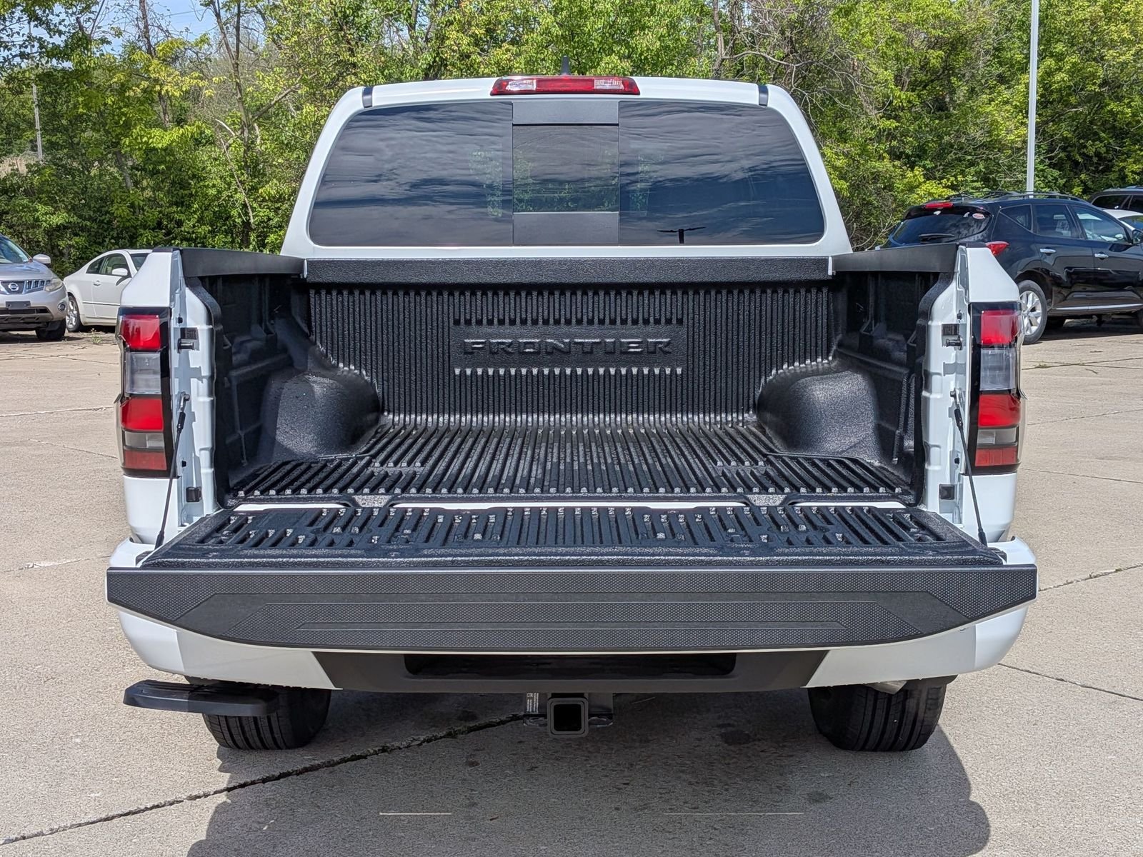 New 2026 Glacier White Nissan Crew Cab SV image 8