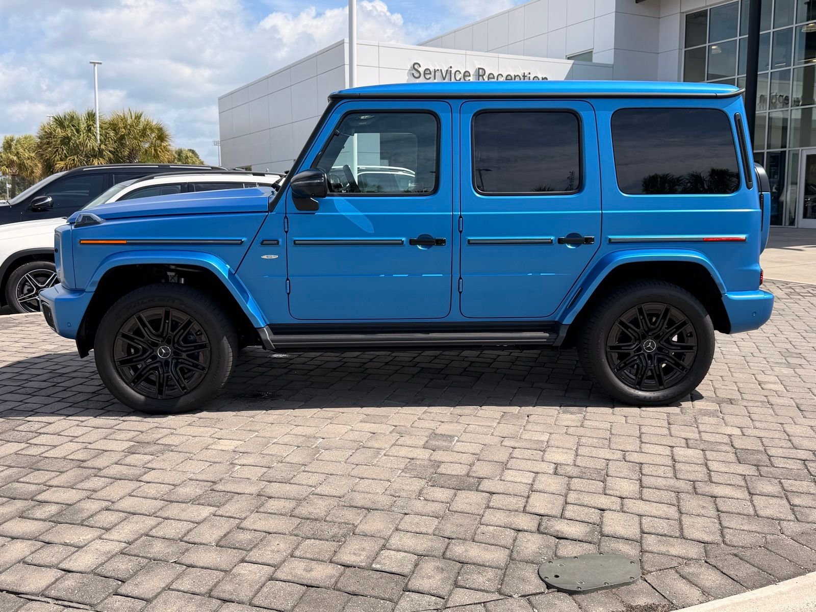 Certified Used 2025 MANUFAKTUR South Sea Blue Magno Mercedes-Benz G 580 image 12