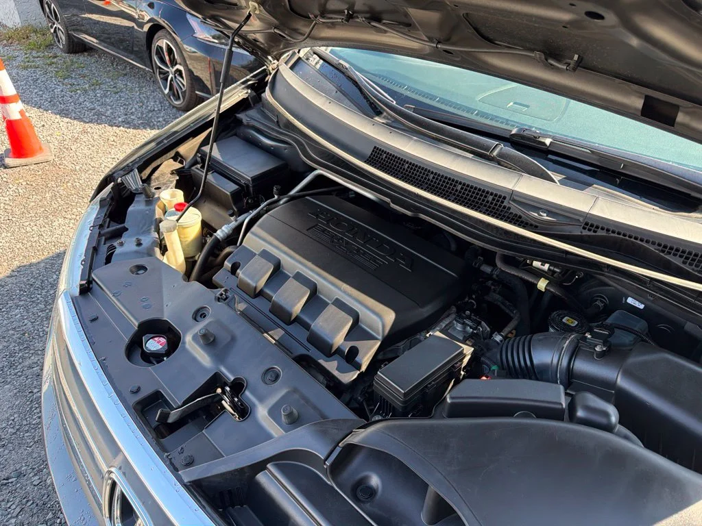 Used 2013 Gray Honda LX image 29