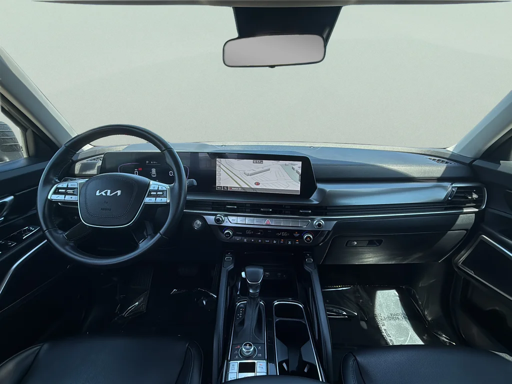 Certified Used 2025 Ebony Black Kia S image 23