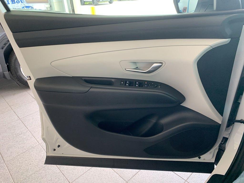 New 2026 White Hyundai SEL AWD image 10