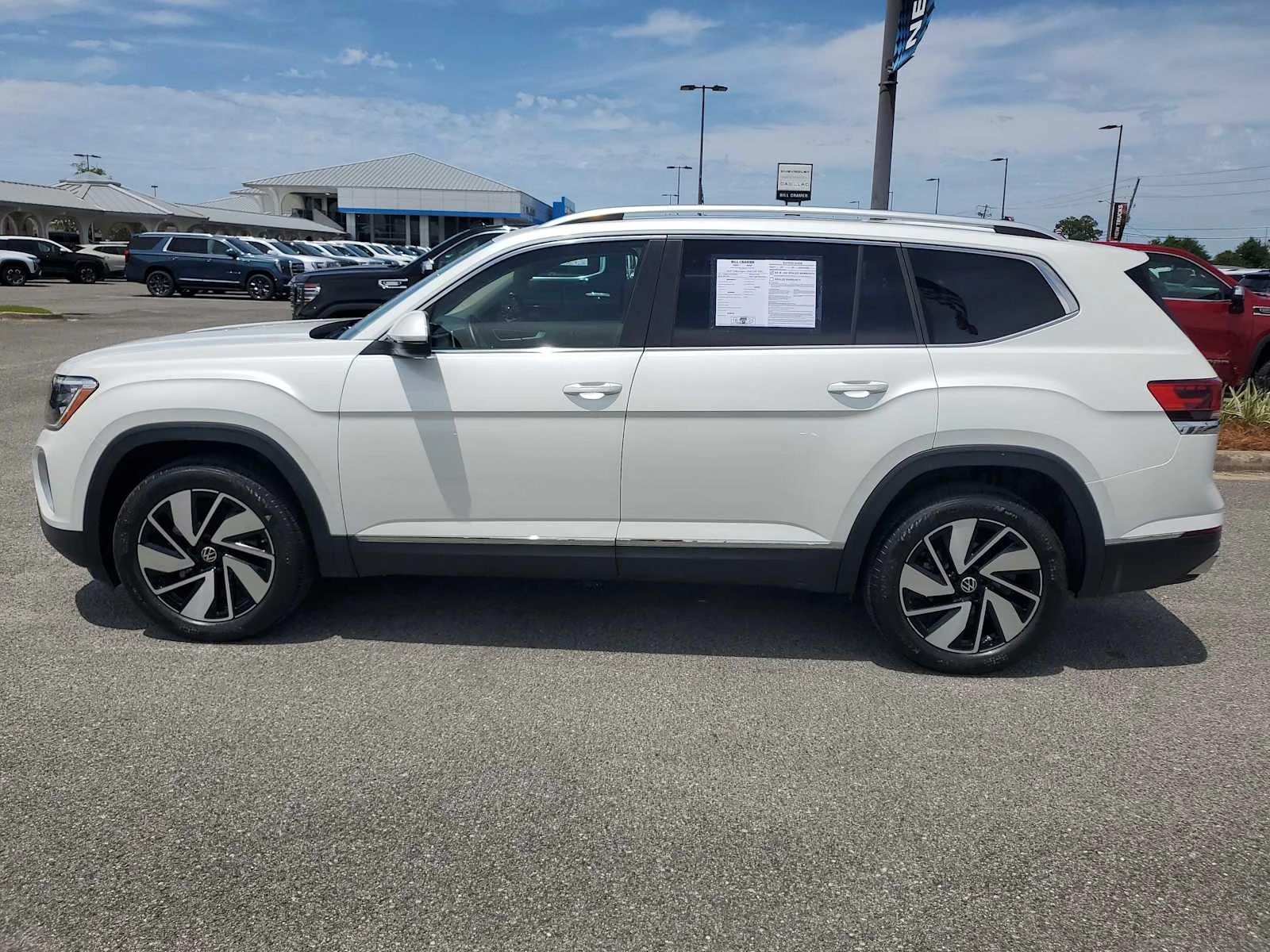 Used 2025 Opal White Pearl White Volkswagen 2.0T SEL image 2