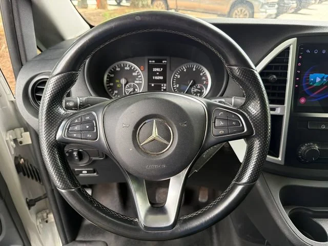 Used 2018 White Mercedes-Benz NA image 21