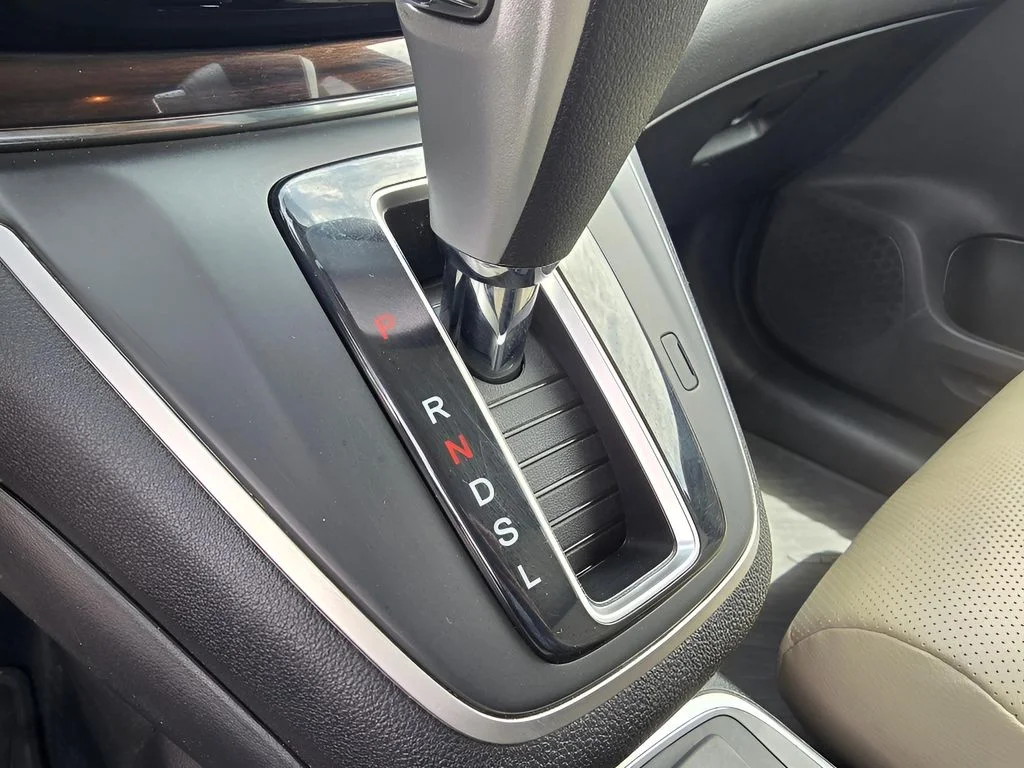 Used 2015 Modern Steel Metallic Honda EX-L image 18