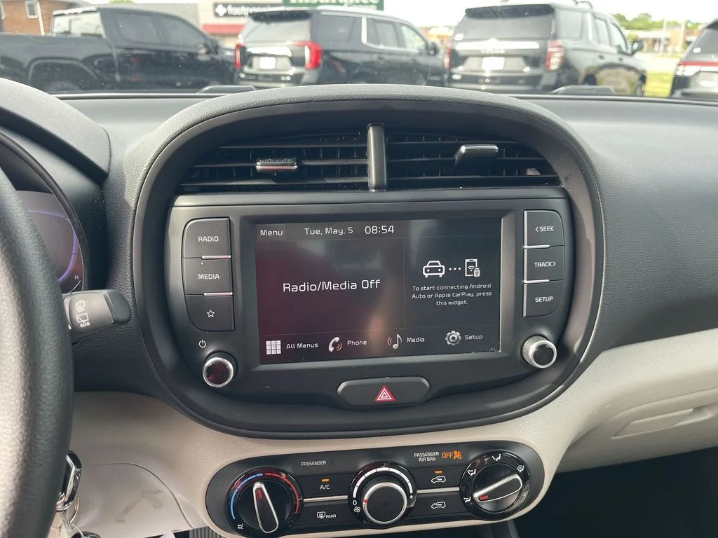 Used 2025 White Kia LX image 16