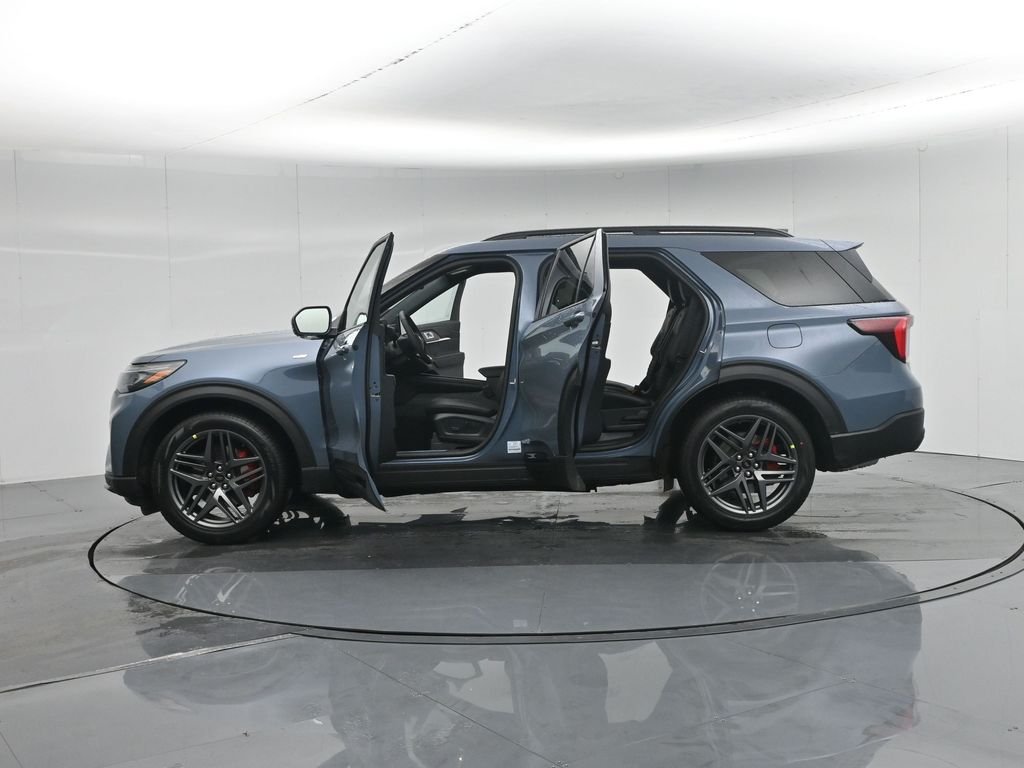 New 2026 Vapor Blue Metallic Ford ST-Line image 35