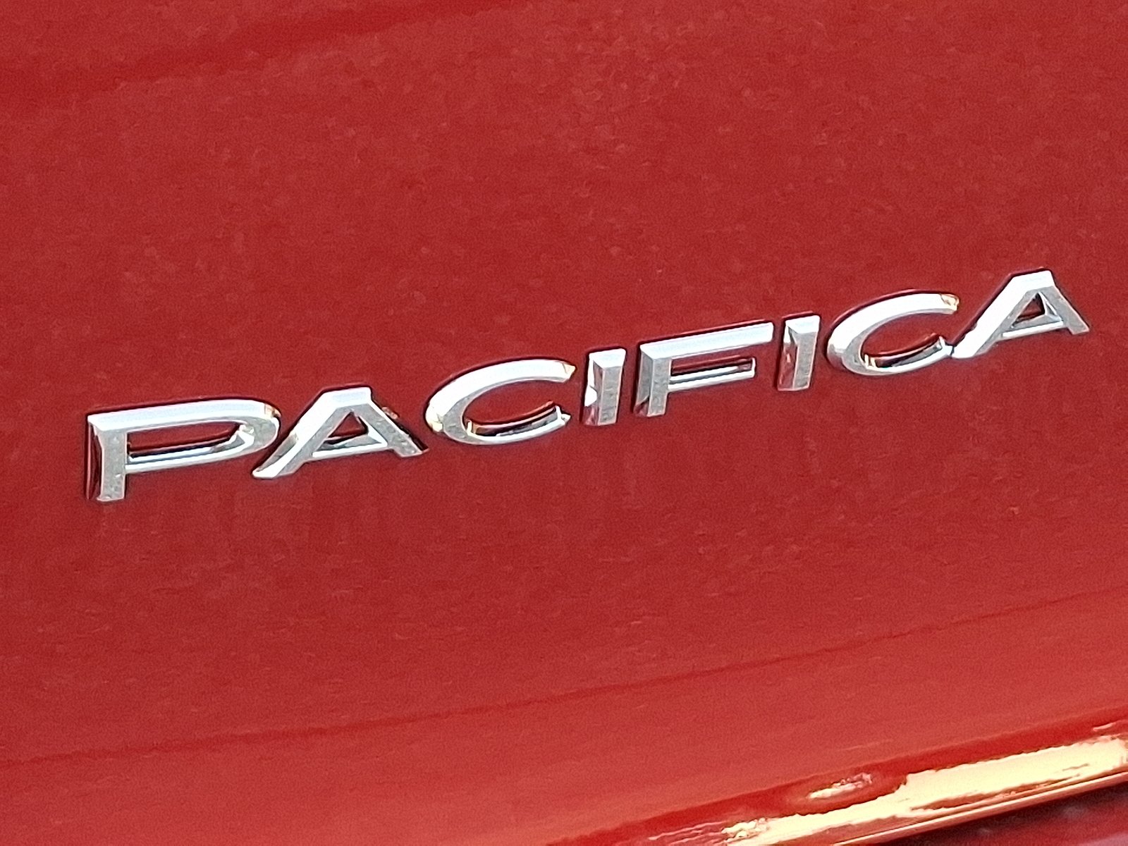 New 2027 Red Hot Pearl-Coat Exterior Paint Chrysler Select AWD image 16