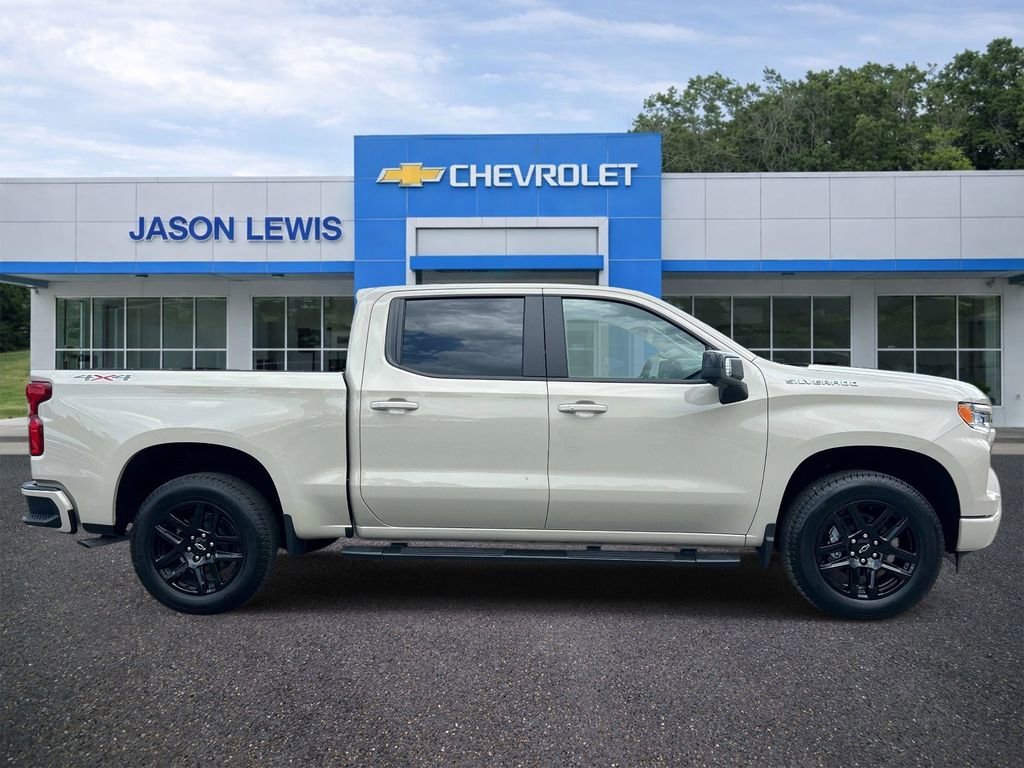 New 2026 White Sands Chevrolet RST image 3