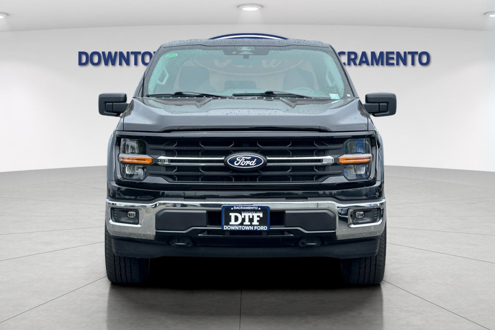 Used 2025 Agate Black Metallic Ford XLT image 12