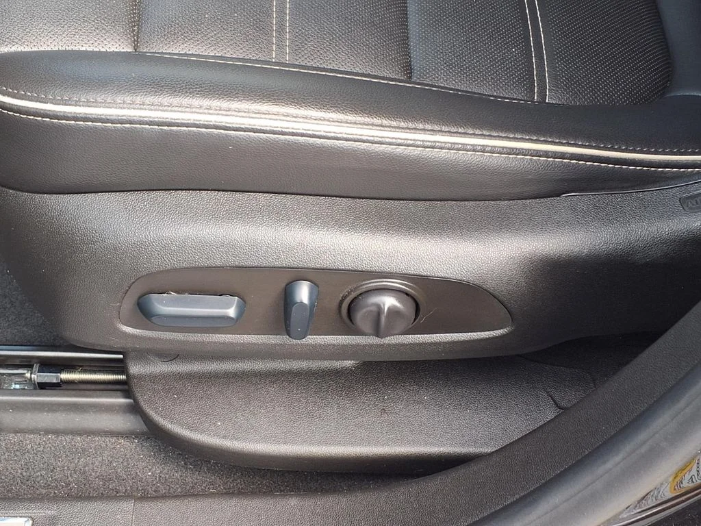Used 2023 Ebony Twilight Metallic GMC Denali image 15