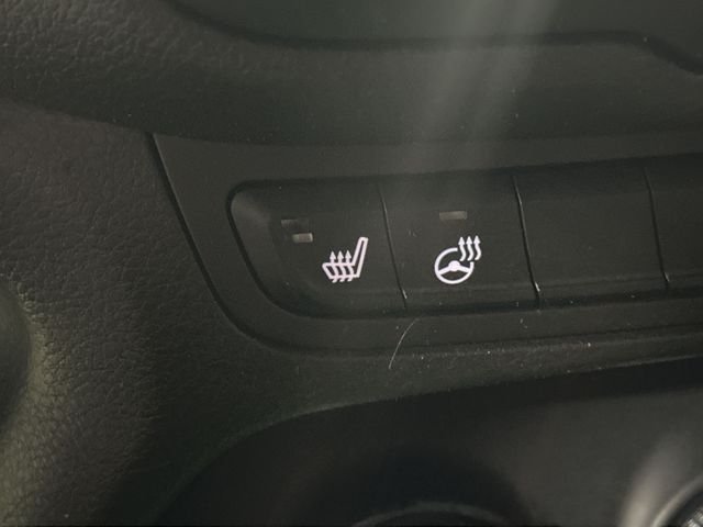 Used 2017 Hypergreen Clearcoat Jeep Latitude image 34