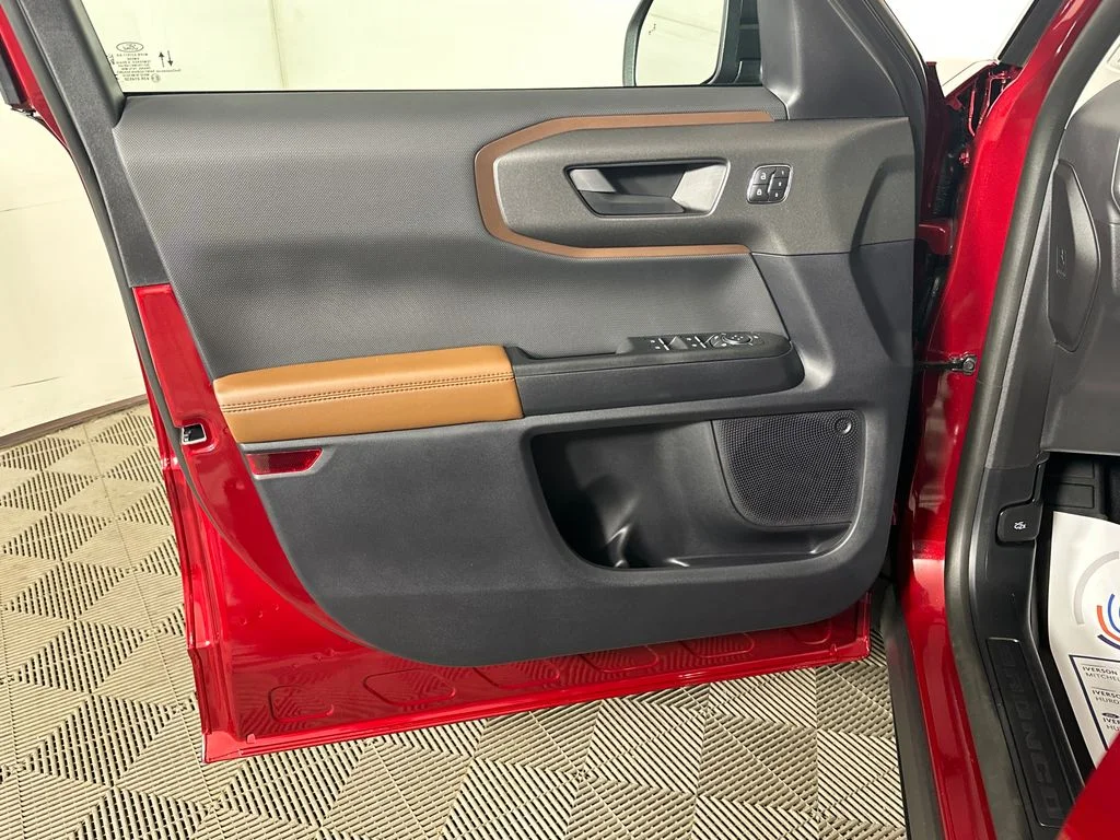 New 2026 Ruby Red Metallic Tinted Clearcoat Ford Outer Banks® image 14