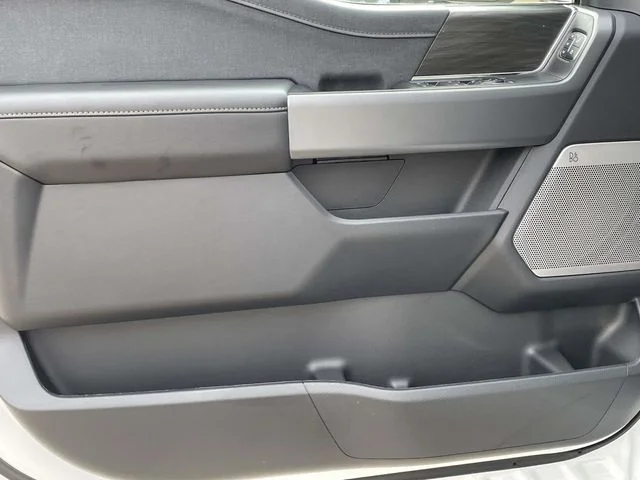 New 2026 Oxford White Ford Lariat® image 14