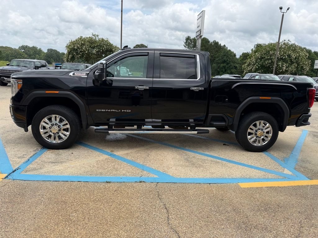 Used 2020 ONYX BLACK GMC Denali image 8