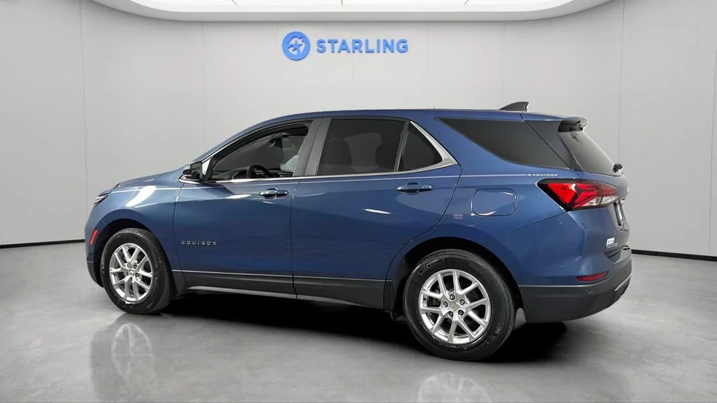 Used 2024 Lakeshore Blue Metallic Chevrolet LT image 5