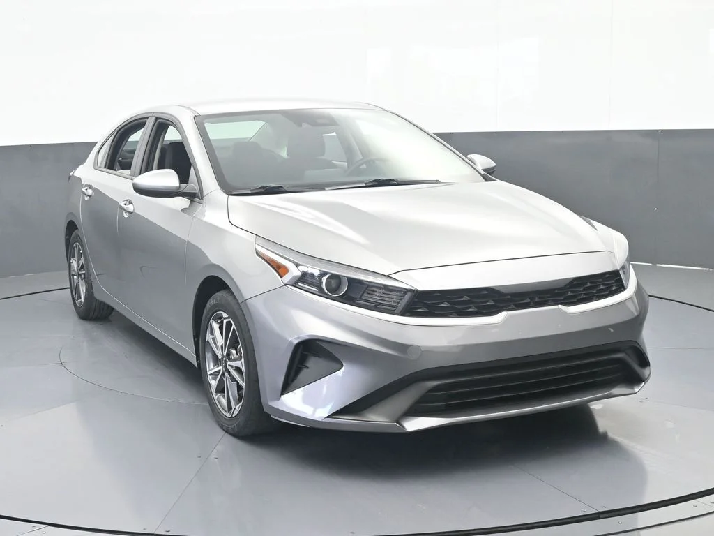 Used 2022 Steel Gray Kia LXS image 9